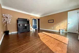 11011 Wallingford Ave, Garfield Heights, OH 44125 - Photo 4