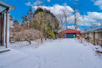 263 19th Street NW, Barberton, OH 44203 - Photo 30