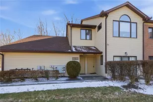 7283 Village Dr, Mentor, OH 44060 - Photo 2