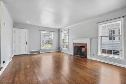 2292 S Overlook Road #1, Cleveland Heights, OH 44106 - Photo 8