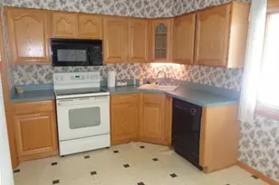 9989 Albion Rd, North Royalton, OH 44133 - Photo 10