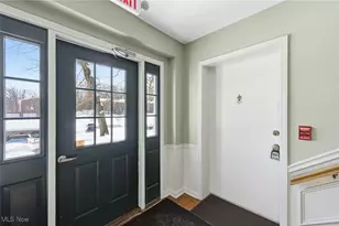 6930 Carriage Hill Dr, Brecksville, OH 44141 - Photo 2