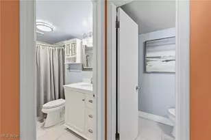 6930 Carriage Hill Dr, Brecksville, OH 44141 - Photo 14