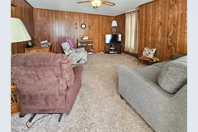 715 N Walnut Street, Dover, OH 44622 - Photo 4