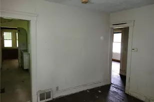 16918 Grovewood Ave, Loveland, OH 44110 - Photo 12