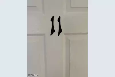 402 Caroline Avenue #11, Hubbard, OH 44425 - Photo 2