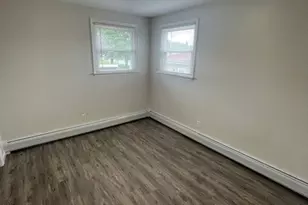 402 Caroline Ave, Hubbard, OH 44425 - Photo 8