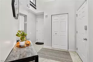 4068 St Andrews Ct, Canfield, OH 44406 - Photo 2