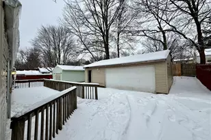 883 Kickapoo Ave, Akron, OH 44305 - Photo 14