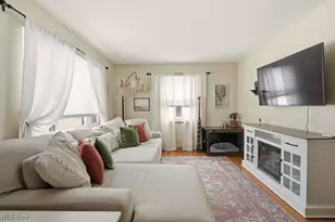 300 Melbourne Ave, Akron, OH 44313 - Photo 8