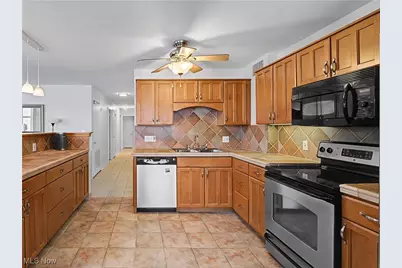 11850 Edgewater Drive #512, Oakwood, OH 44107 - Photo 10