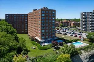 11850 Edgewater Dr, Oakwood, OH 44107 - Photo 2