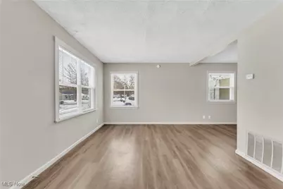 2016 Green Road, Loveland, OH 44121 - Photo 4