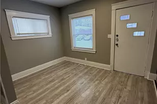 5303 Kohout St, Maple Heights, OH 44137 - Photo 4