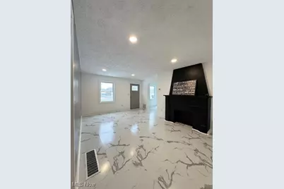 513 Gulf Road, Elyria, OH 44035 - Photo 4