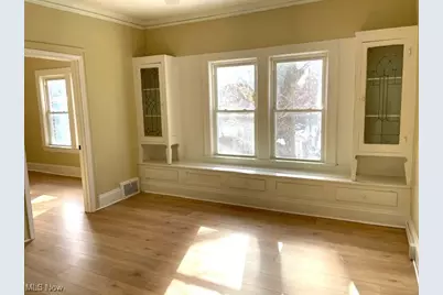 957 E 143rd Street, Loveland, OH 44110 - Photo 2