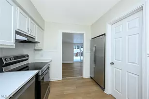 2155 Bailey Rd, Cuyahoga Falls, OH 44221 - Photo 12