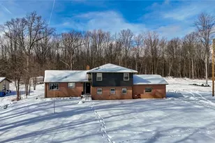 5766 Weaver Rd, Akron, OH 44319 - Photo 2