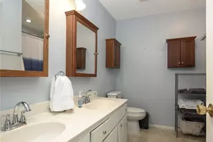 864 Kirkwall Dr, Akron, OH 44321 - Photo 18