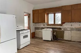 310 N Union St, Loudonville, OH 44842 - Photo 6