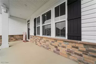 6162 James Dr, Lorain, OH 44053 - Photo 2