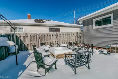 518 E 305th Street, Willowick, OH 44095 - Photo 32