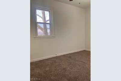 610 Elm Street, Struthers, OH 44471 - Photo 8