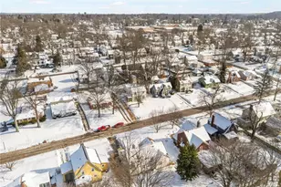 687 Crestview Ave, Akron, OH 44320 - Photo 36