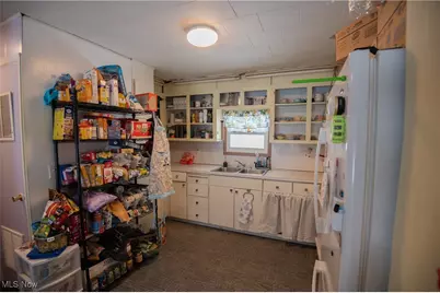 92 Larry Lane, Cortland, OH 44410 - Photo 8