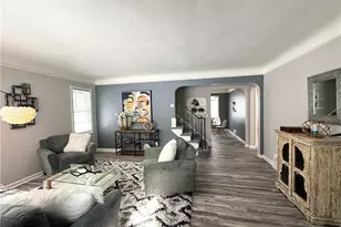 19931 Raymond St, Maple Heights, OH 44137 - Photo 2