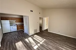 281 Grove St, Akron, OH 44302 - Photo 2