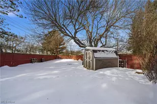 154 Crescent Dr, Akron, OH 44301 - Photo 32