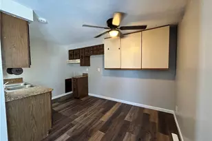 98 View St, Weirton, WV 26062 - Photo 4