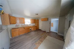 14609 Shaw Ave, East Cleveland, OH 44112 - Photo 4