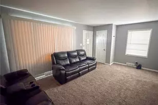 1915 Highlawn Ave, Youngstown, OH 44509 - Photo 4