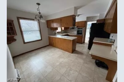 1026 Joy Oval, Green Hills, OH 44131 - Photo 16