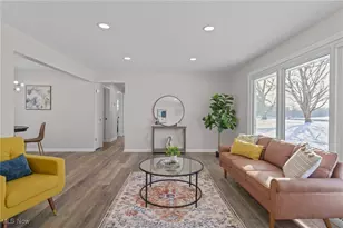 9856 Market Ave N, Hartville, OH 44632 - Photo 8