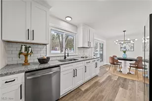 9856 Market Ave N, Hartville, OH 44632 - Photo 22