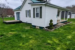 49851 Main St, St Clairsville, OH 43950 - Photo 2