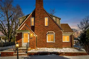 257 E 270th St, Euclid, OH 44132 - Photo 2