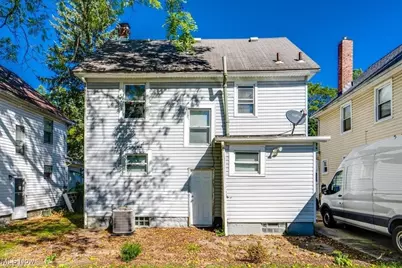 920 Bloomfield Avenue, Akron, OH 44302 - Photo 2