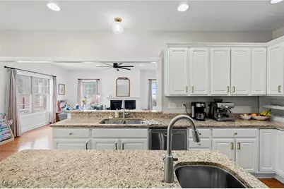 7590 Woodland Avenue, Hudson, OH 44236 - Photo 10