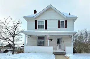 723 N 16th St, Cambridge, OH 43725 - Photo 1