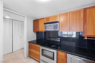 12700 Lake Ave, Oakwood, OH 44107 - Photo 8