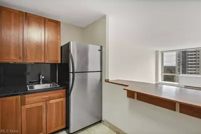 12700 Lake Avenue #1408, Oakwood, OH 44107 - Photo 4