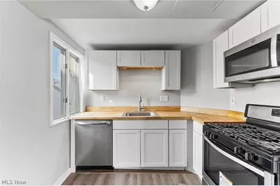 19417 Mohawk Avenue, Loveland, OH 44119 - Photo 16