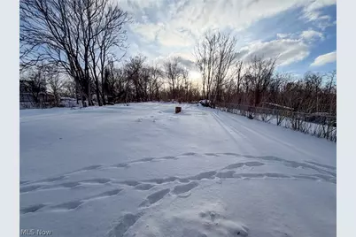 252 State Street, Struthers, OH 44471 - Photo 2