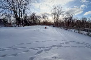 252 State St, Struthers, OH 44471 - Photo 2