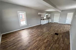 252 State St, Struthers, OH 44471 - Photo 4