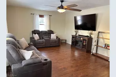 3915 Orchardview Drive SE, East Canton, OH 44730 - Photo 6